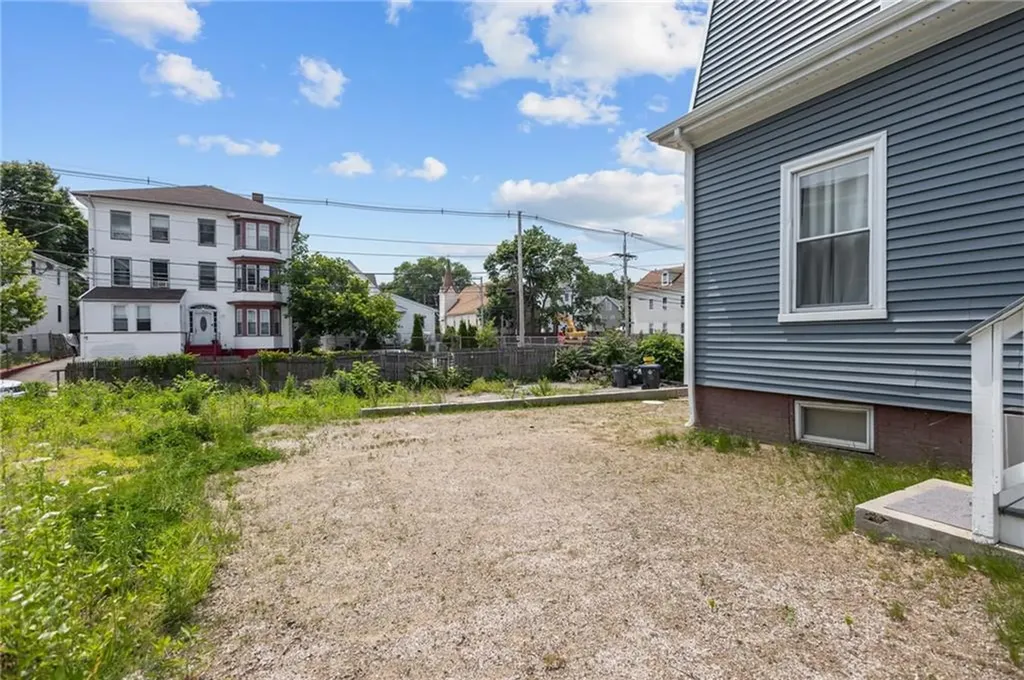 406 Cahill Street Providence RI 02905