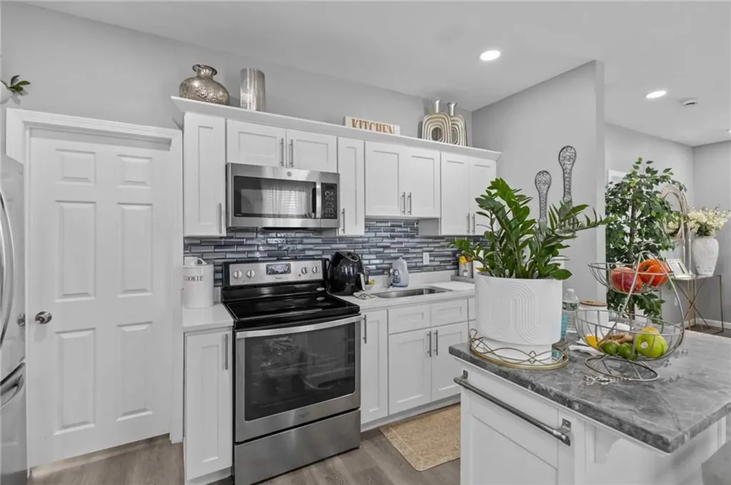 406 Cahill Street Providence RI 02905