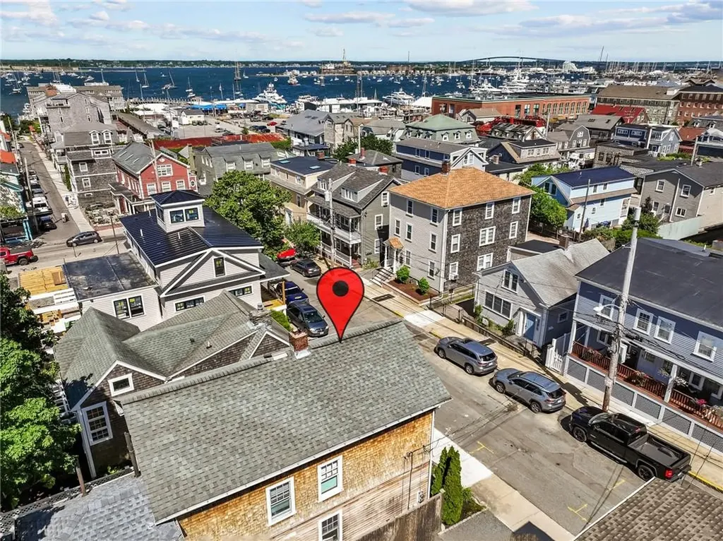 17 Dearborn Street Newport RI 02840