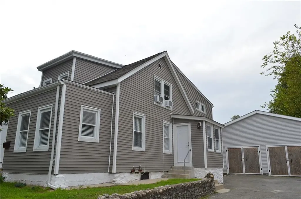 122 Larch Street Woonsocket RI 02895