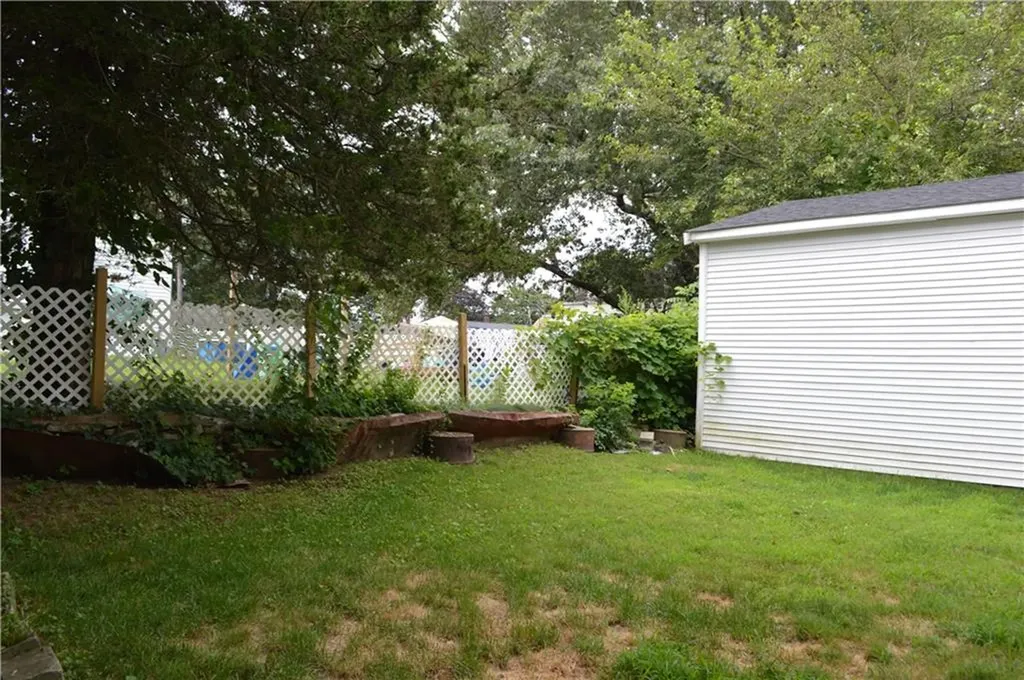 122 Larch Street Woonsocket RI 02895