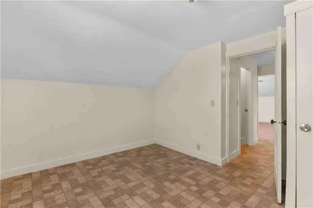 483 Dexter Street Providence RI 02907