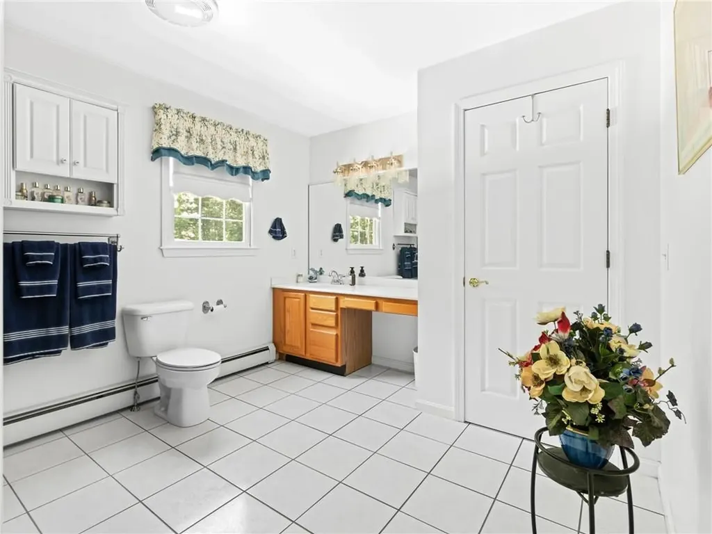 14 Bourget Court North Smithfield RI 02896