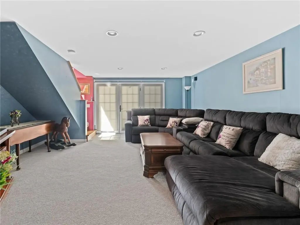 14 Bourget Court North Smithfield RI 02896