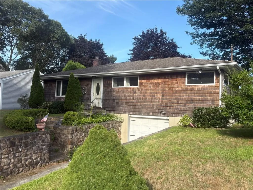 17 Plateau Road Westerly RI 02891