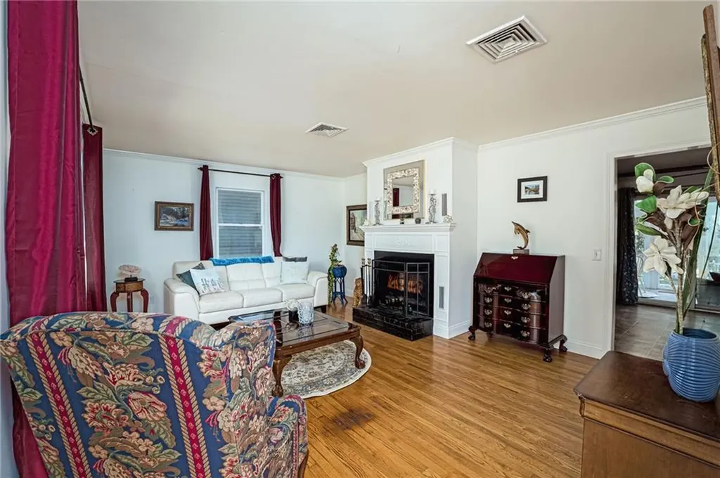 17 Plateau Road Westerly RI 02891