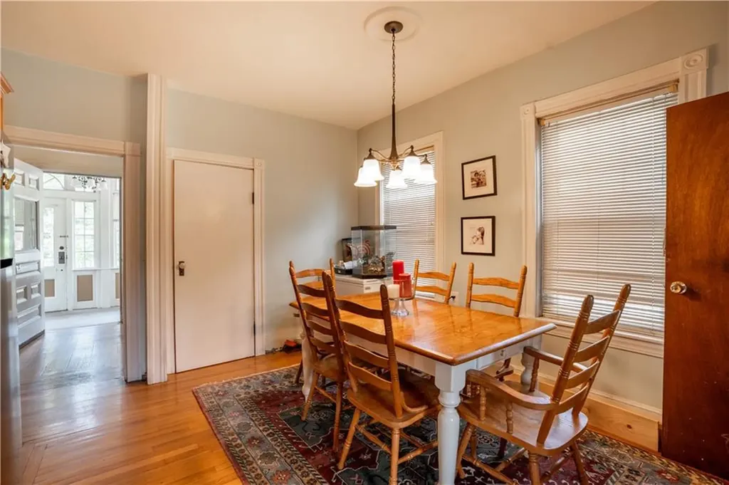 48 Central Street Warwick RI 02886
