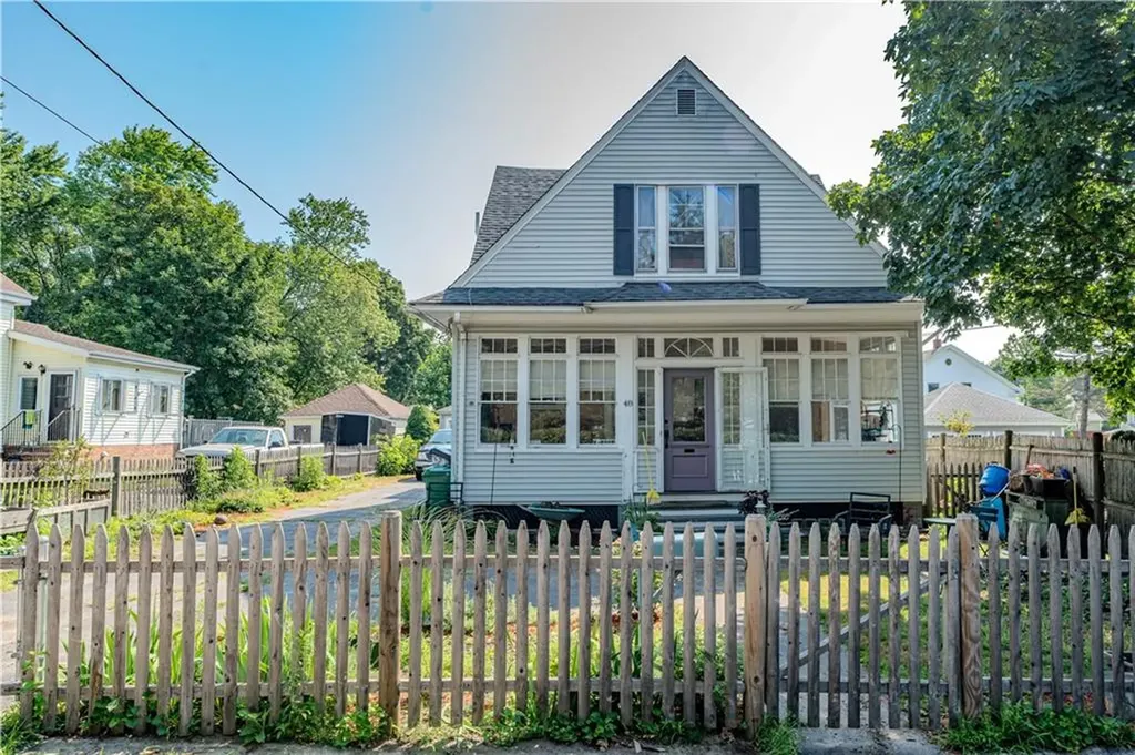 48 Central Street Warwick RI 02886