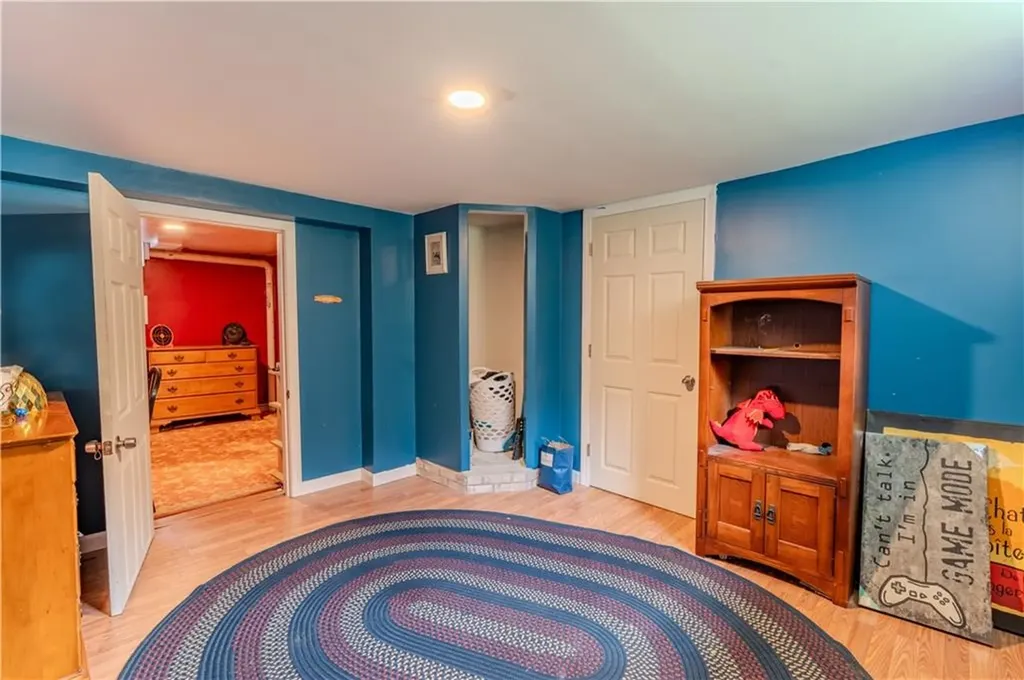 48 Central Street Warwick RI 02886