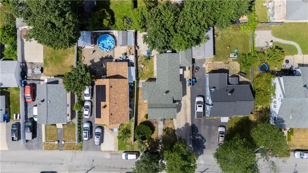 127 Gladstone Street Cranston RI 02920