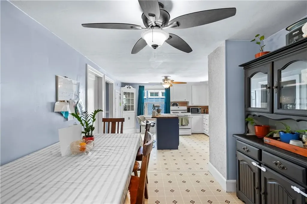 127 Gladstone Street Cranston RI 02920