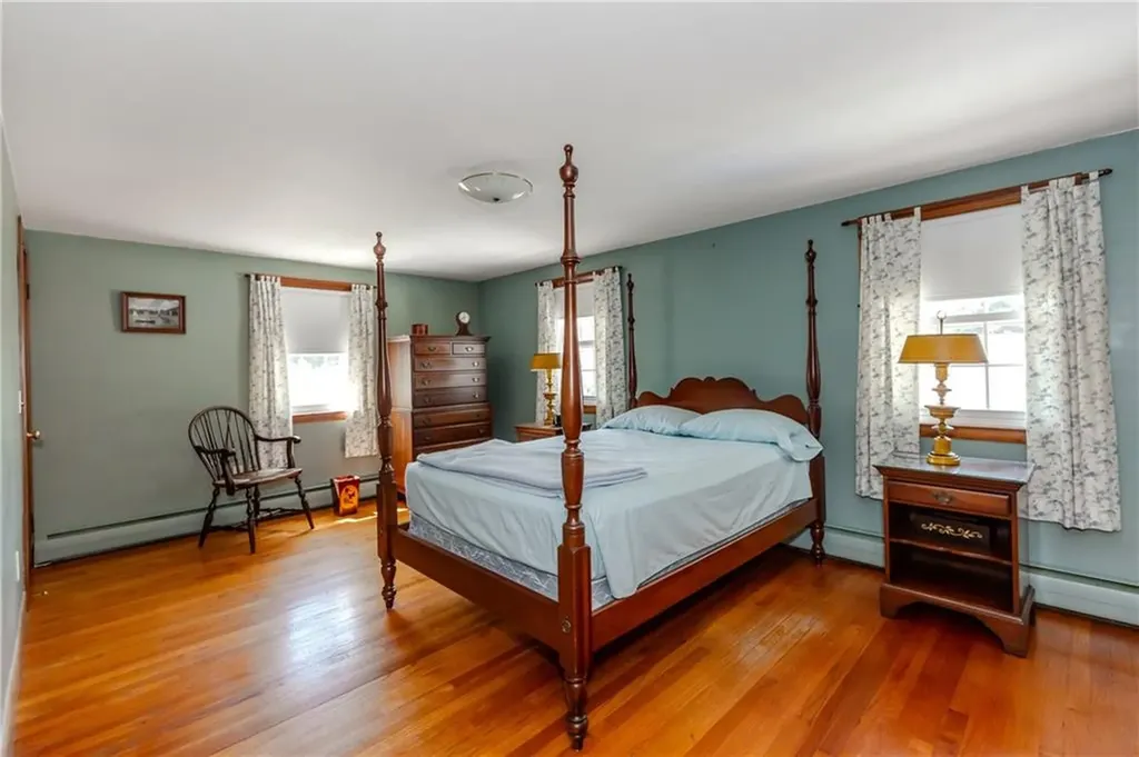 19 Longue Vue Avenue North Providence RI 02904