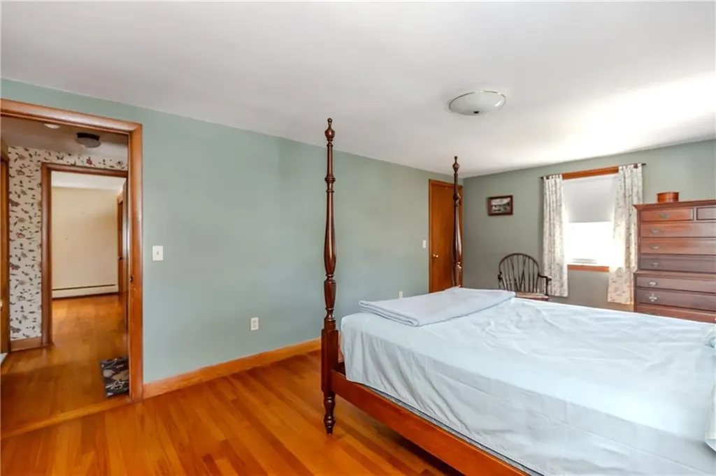 19 Longue Vue Avenue North Providence RI 02904