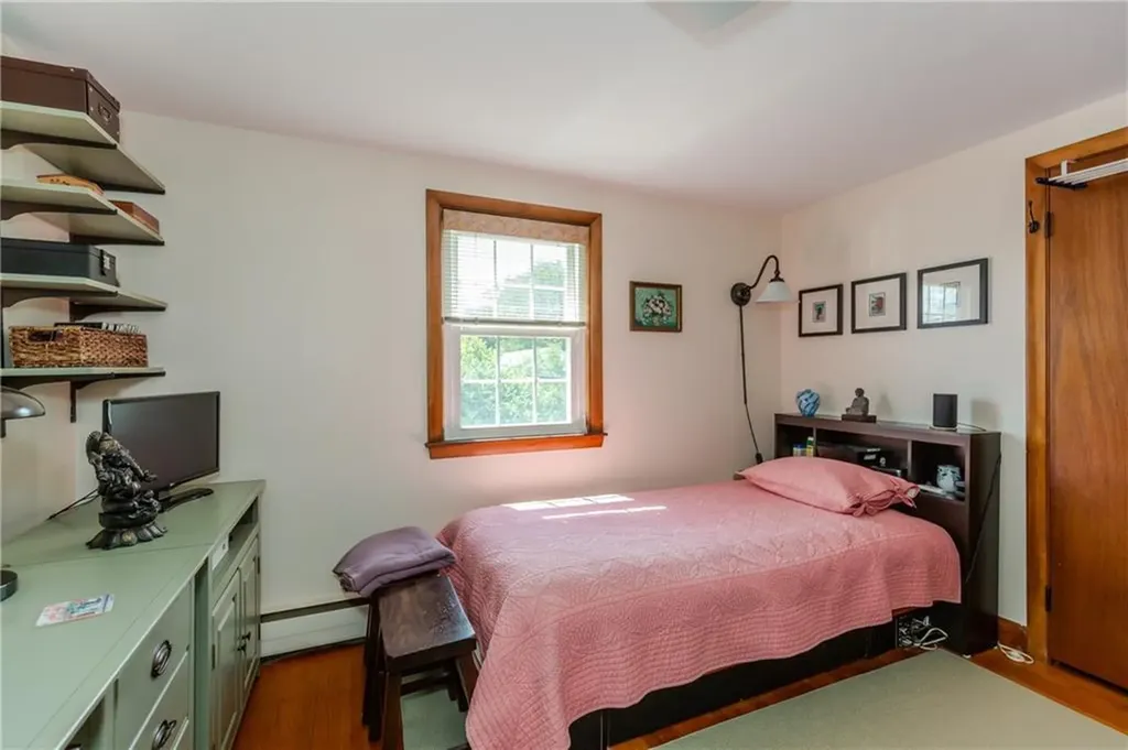 19 Longue Vue Avenue North Providence RI 02904