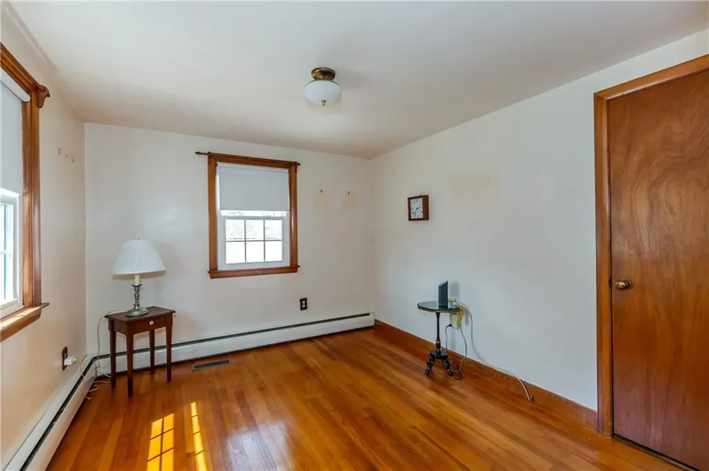 19 Longue Vue Avenue North Providence RI 02904