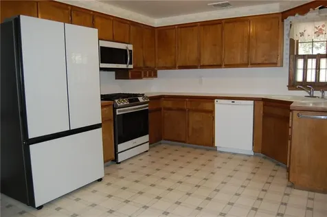 109 Suffolk Drive North Kingstown RI 02852