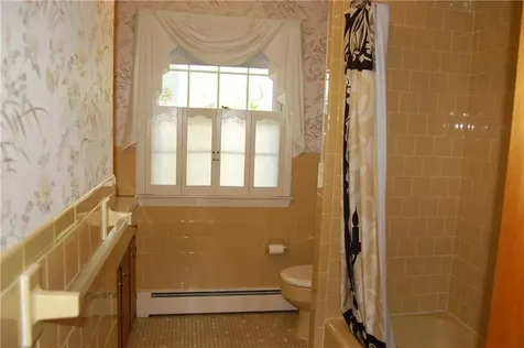 109 Suffolk Drive North Kingstown RI 02852