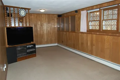 109 Suffolk Drive North Kingstown RI 02852