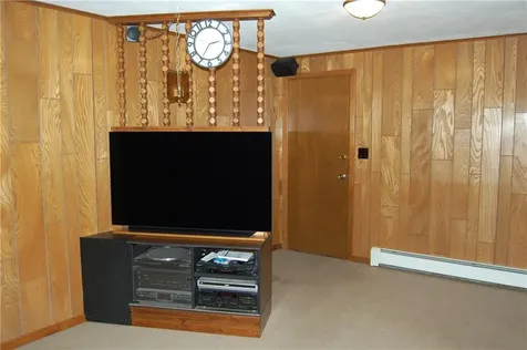 109 Suffolk Drive North Kingstown RI 02852