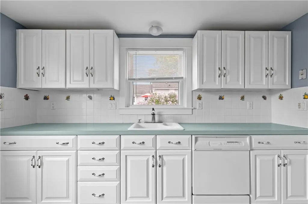 53 Admiral Kalbfus Road Newport RI 02840