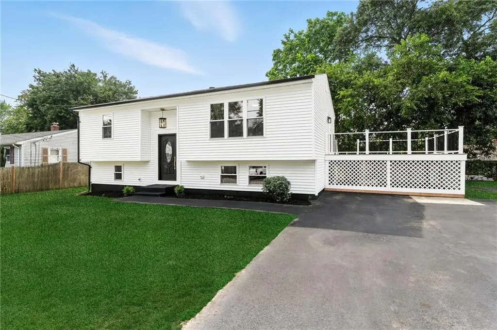 73 Ormsby Avenue Warwick RI 02886