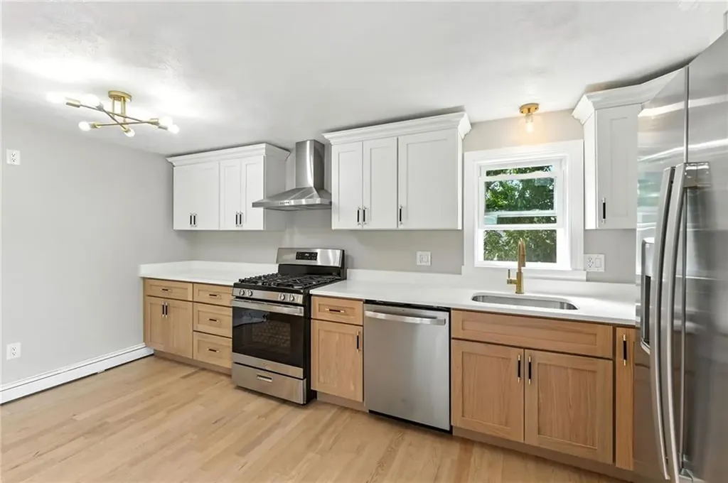73 Ormsby Avenue Warwick RI 02886