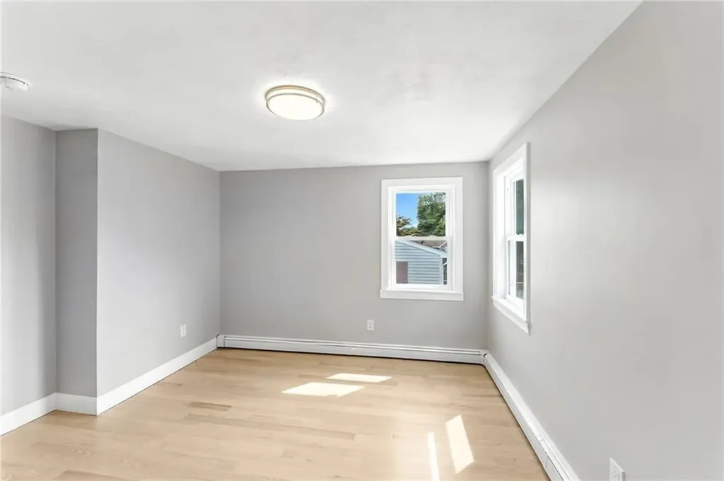 73 Ormsby Avenue Warwick RI 02886