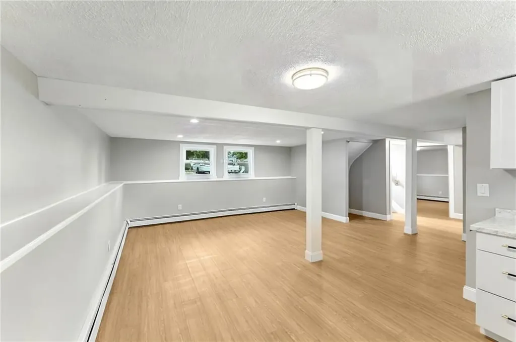 73 Ormsby Avenue Warwick RI 02886