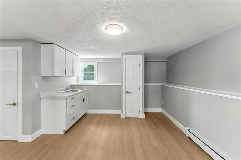 73 Ormsby Avenue Warwick RI 02886