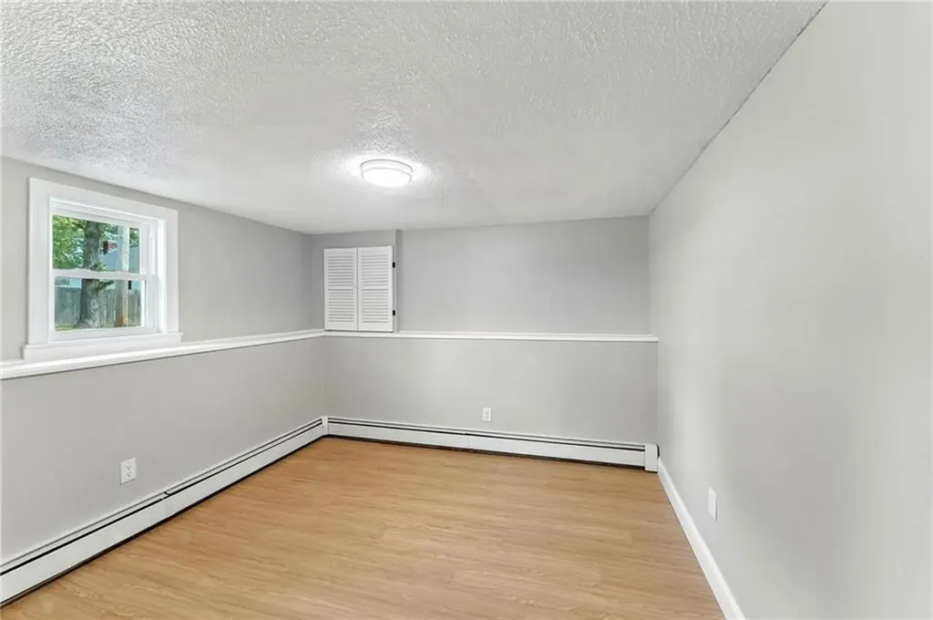 73 Ormsby Avenue Warwick RI 02886