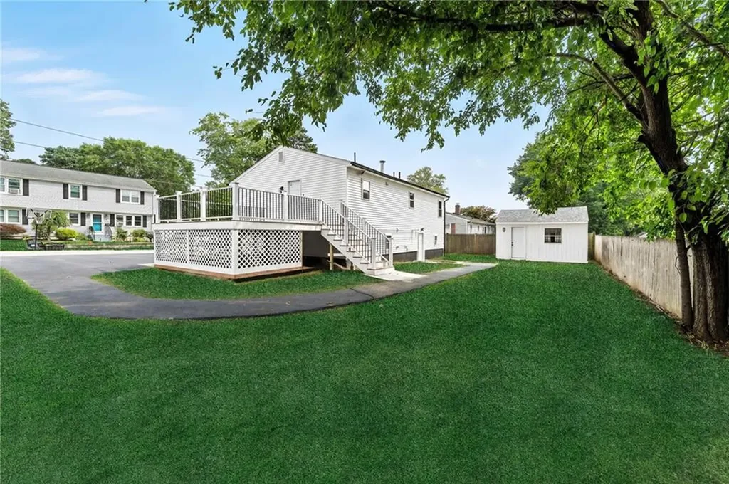 73 Ormsby Avenue Warwick RI 02886