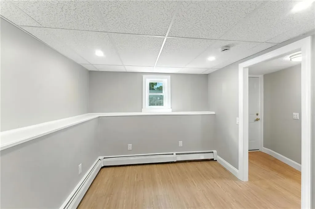 73 Ormsby Avenue Warwick RI 02886