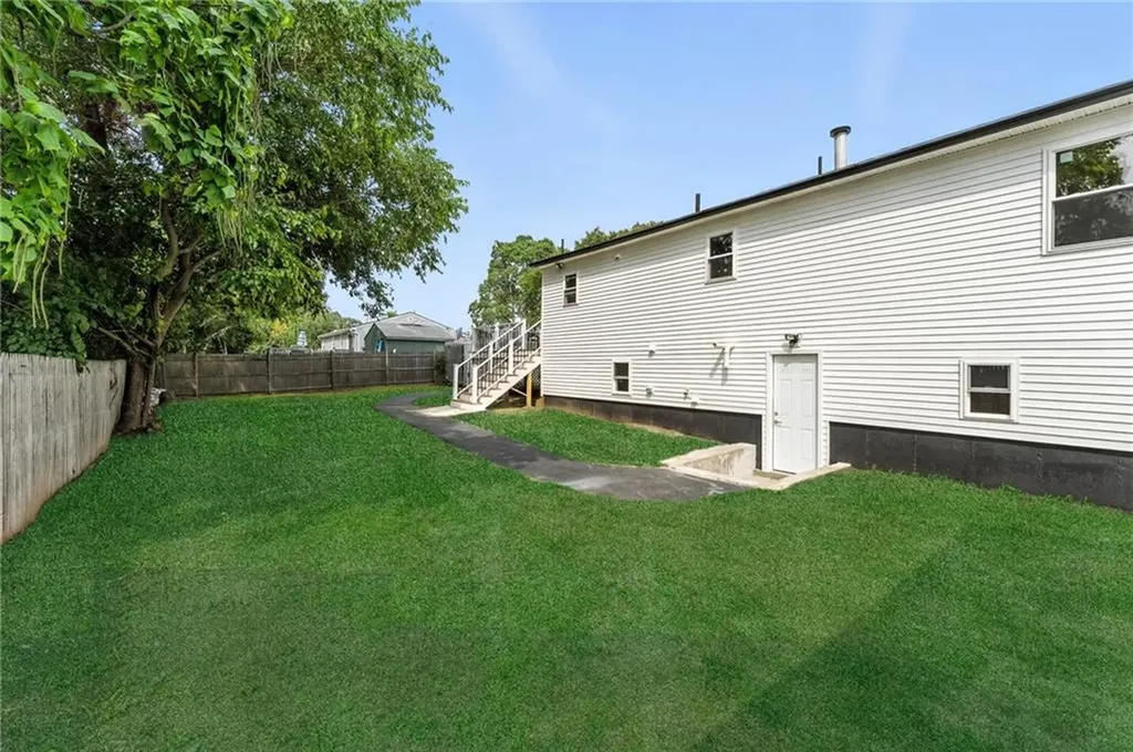 73 Ormsby Avenue Warwick RI 02886