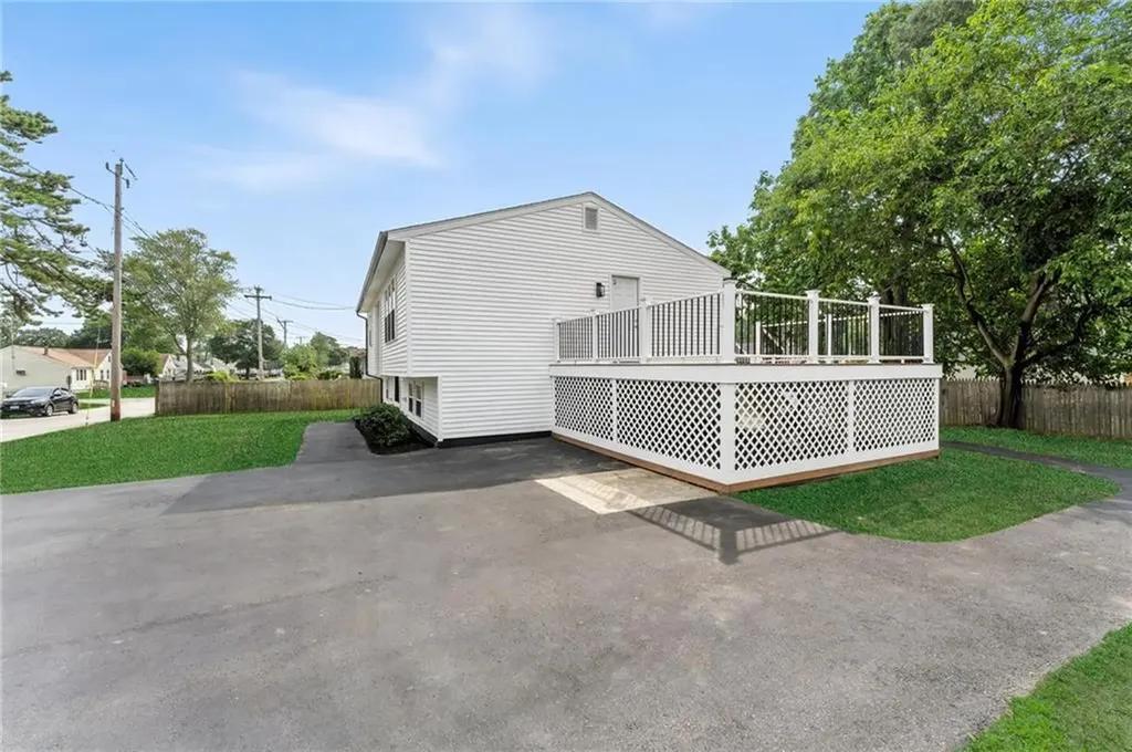 73 Ormsby Avenue Warwick RI 02886