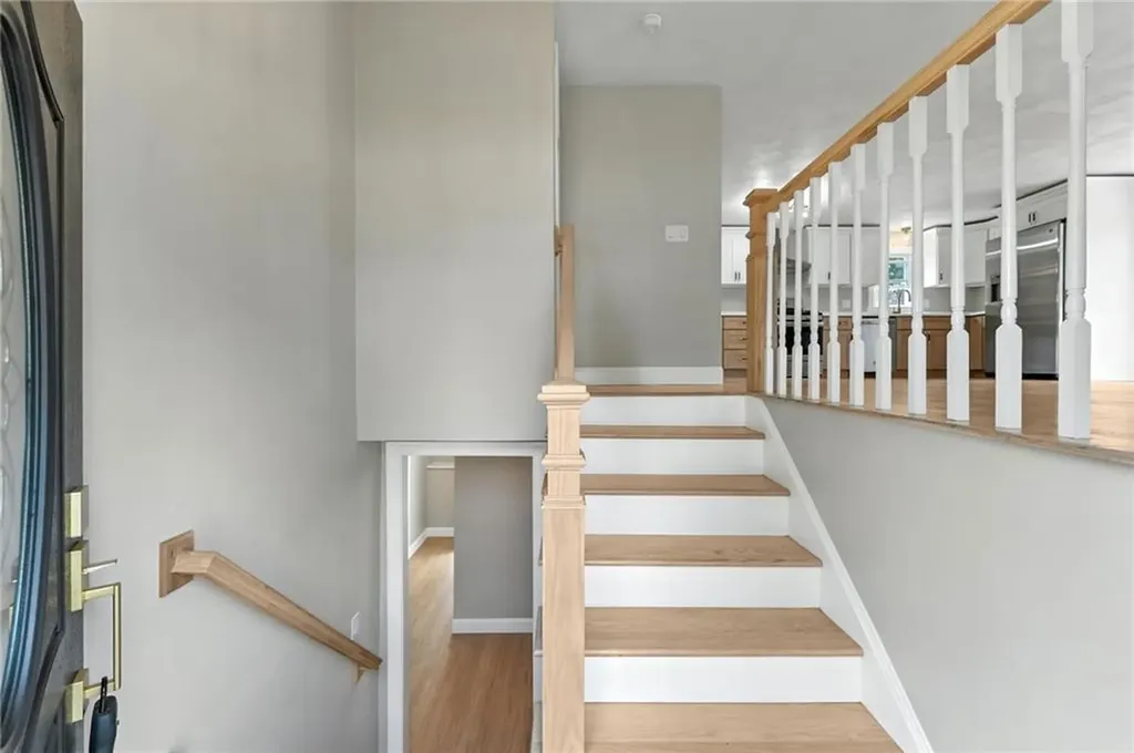 73 Ormsby Avenue Warwick RI 02886