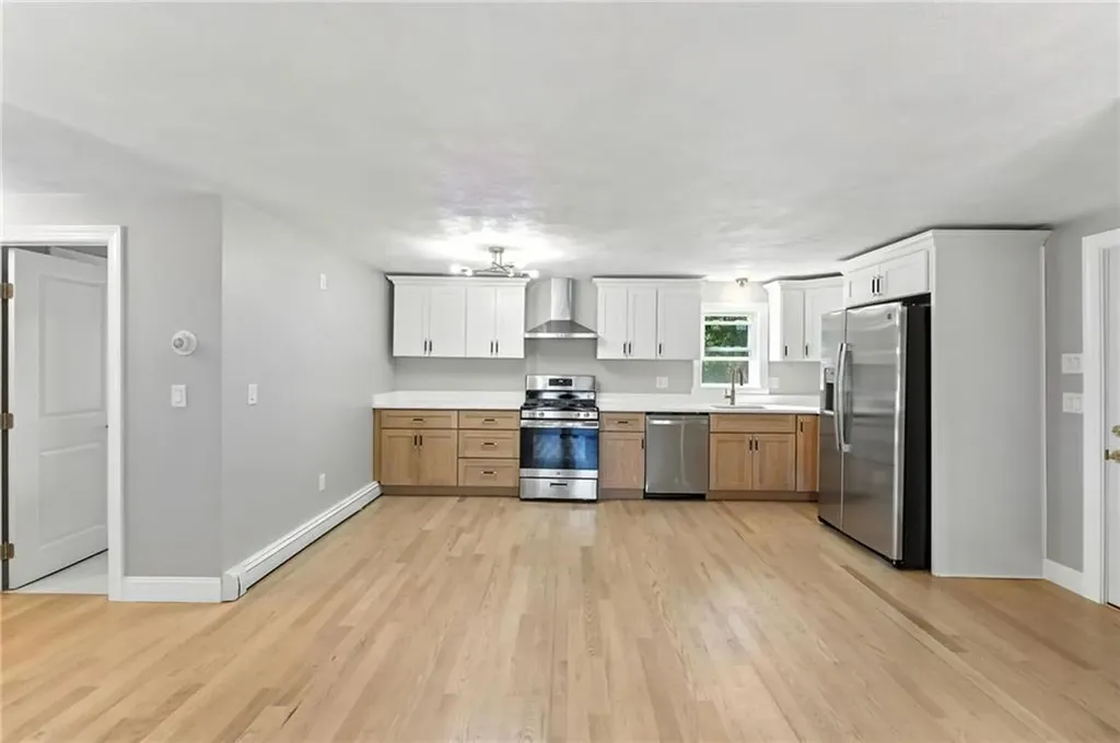 73 Ormsby Avenue Warwick RI 02886