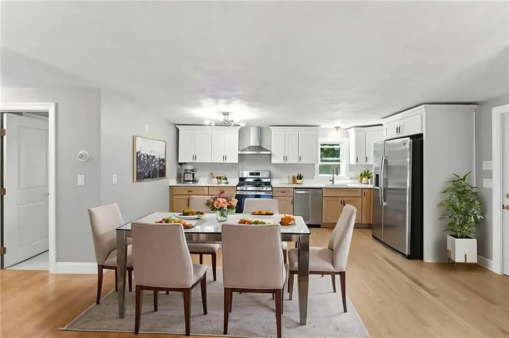 73 Ormsby Avenue Warwick RI 02886