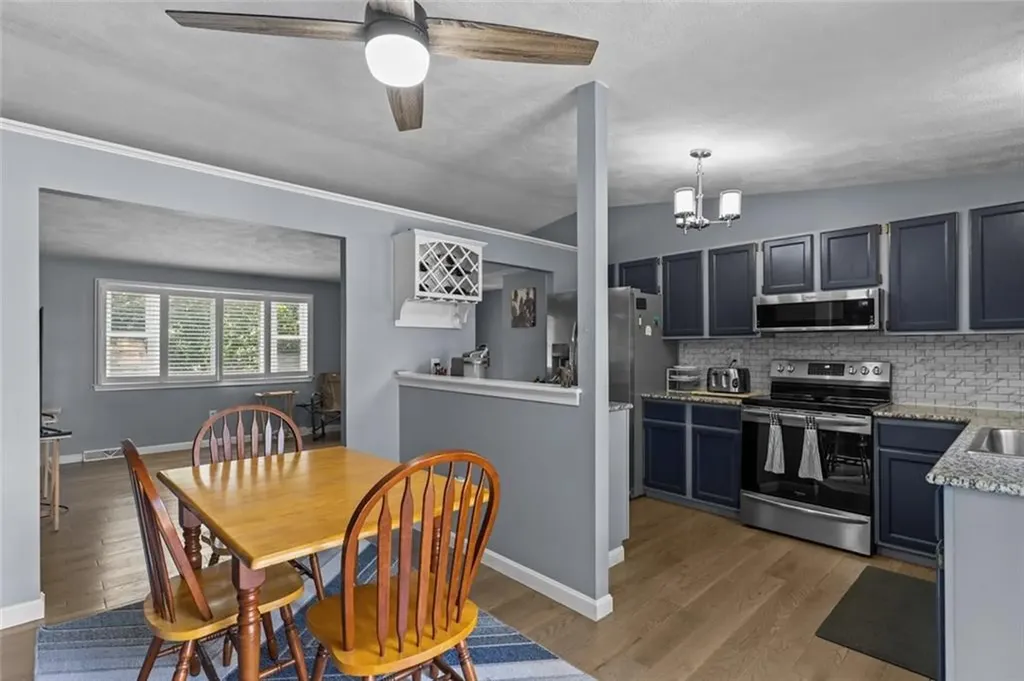 162 Pine Street Warwick RI 02888