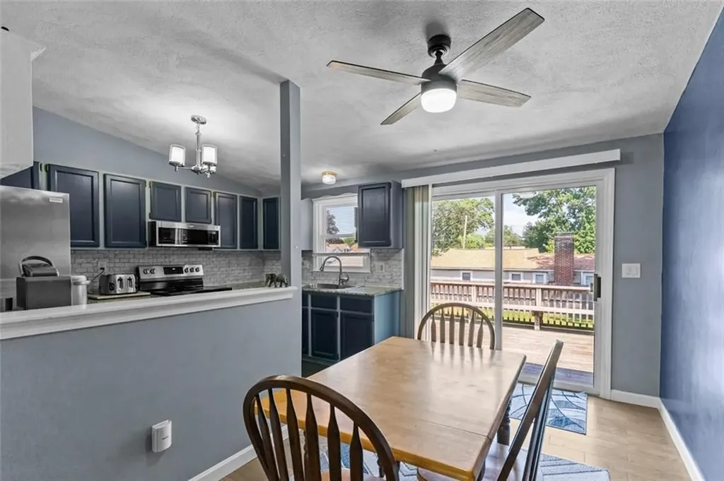 162 Pine Street Warwick RI 02888