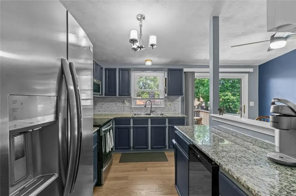 162 Pine Street Warwick RI 02888
