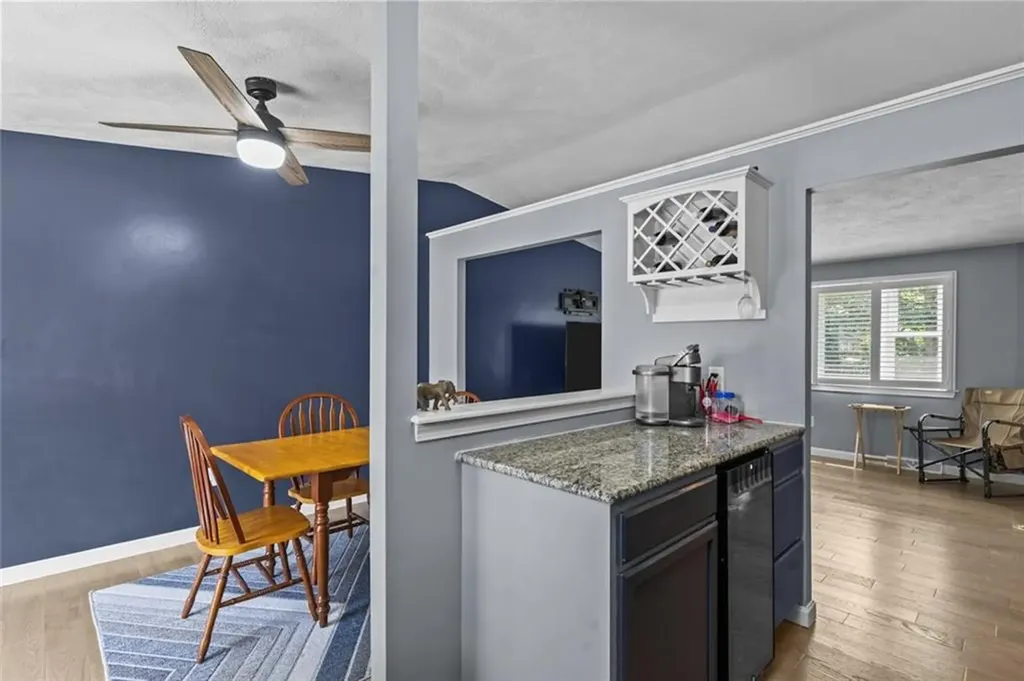 162 Pine Street Warwick RI 02888