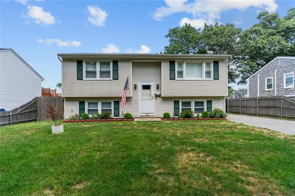 162 Pine Street Warwick RI 02888