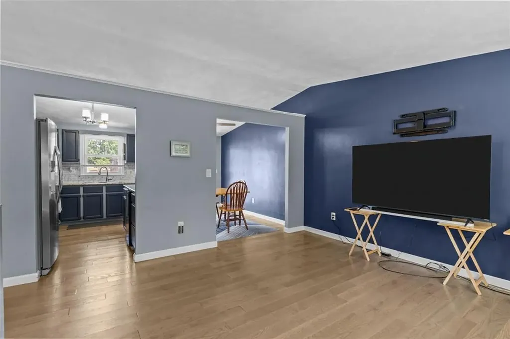 162 Pine Street Warwick RI 02888