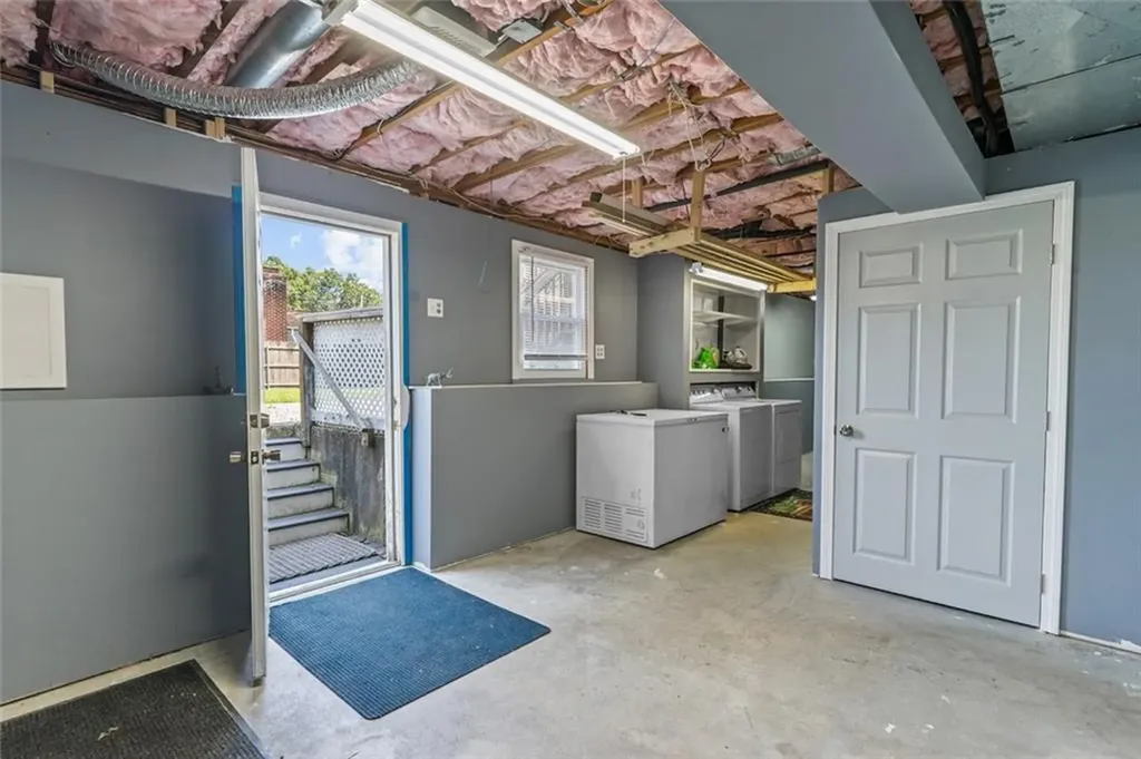 162 Pine Street Warwick RI 02888
