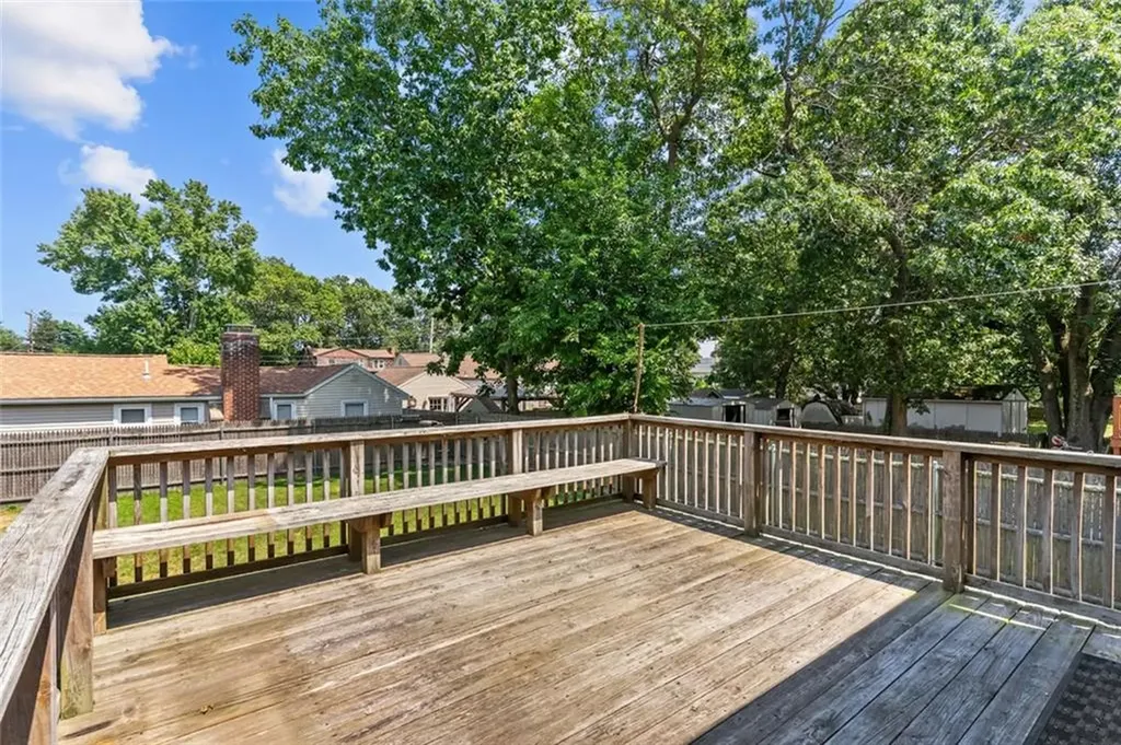 162 Pine Street Warwick RI 02888