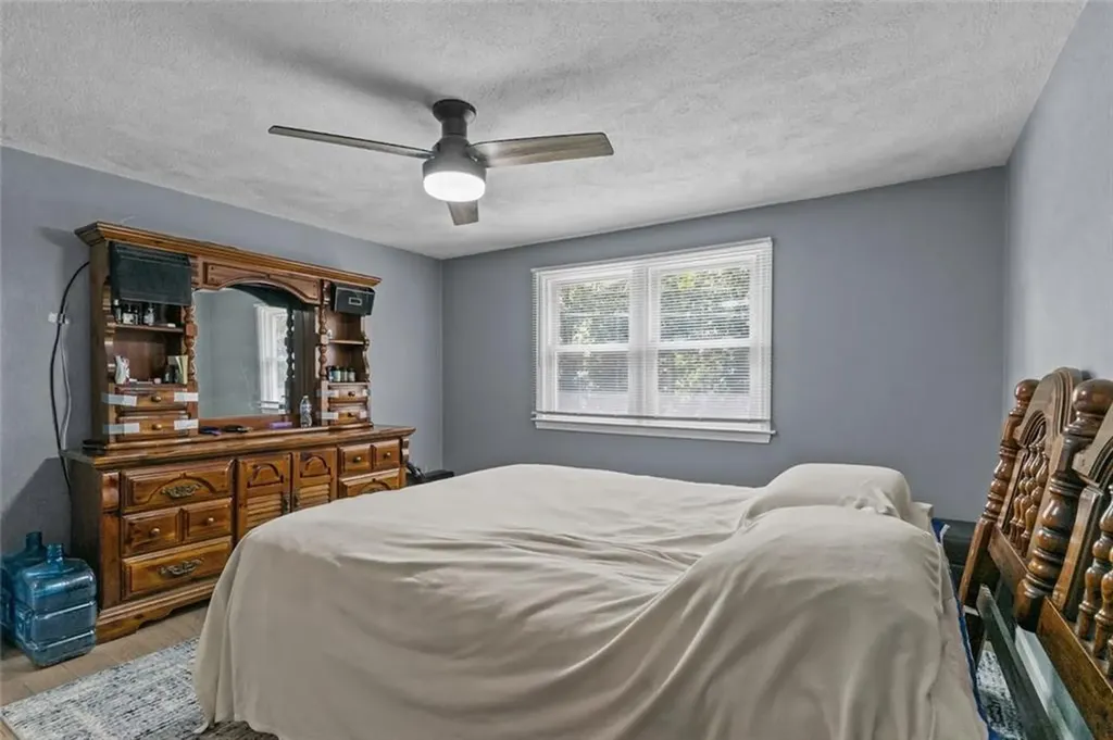 162 Pine Street Warwick RI 02888