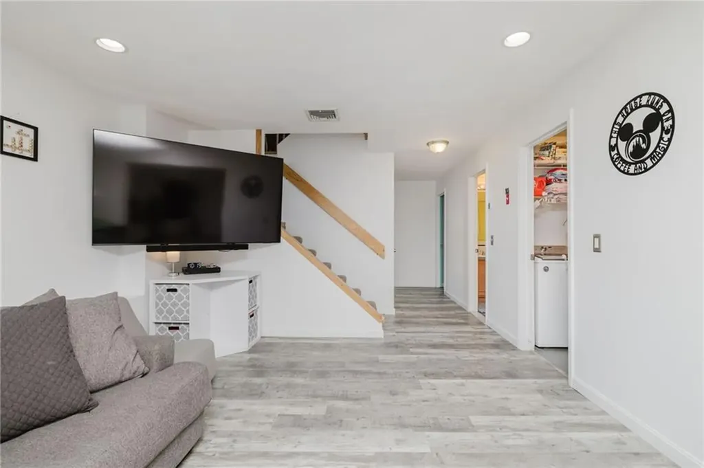 1 Lee Ann Drive Johnston RI 02919