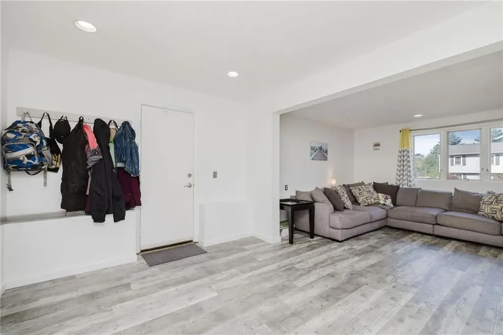 1 Lee Ann Drive Johnston RI 02919