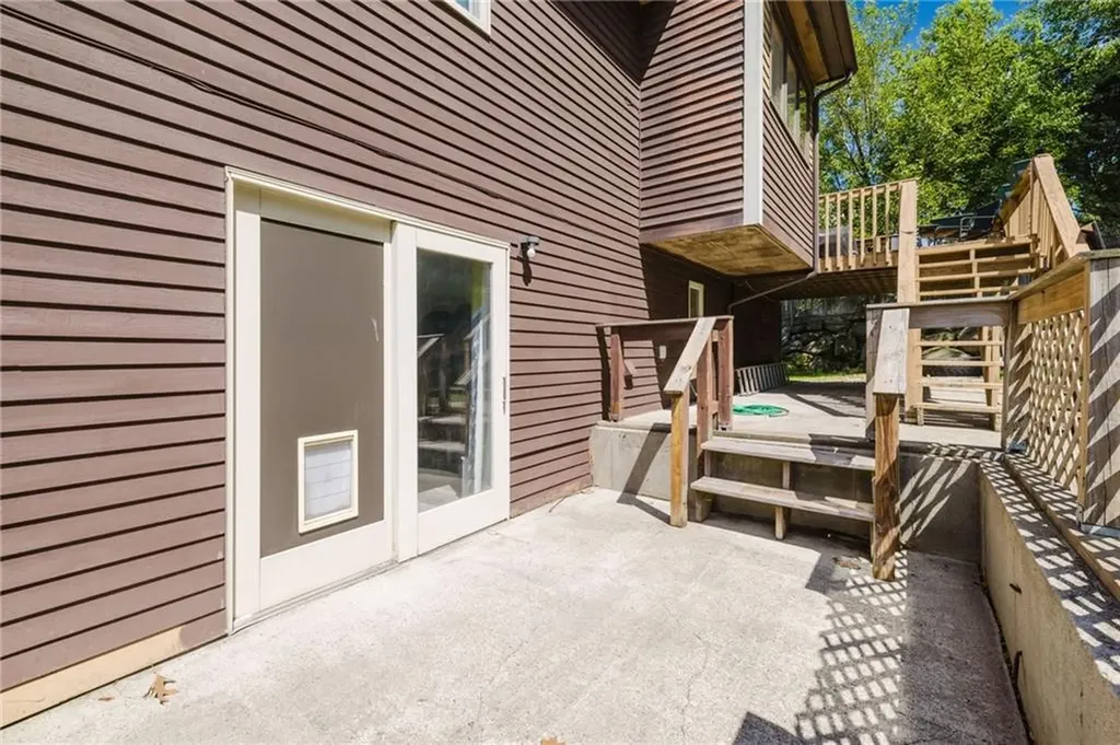 1 Lee Ann Drive Johnston RI 02919