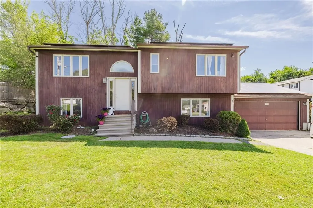 1 Lee Ann Drive Johnston RI 02919